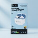 Écouteurs sans fil NIMO Electronic M-15 dans leur boîtier de charge